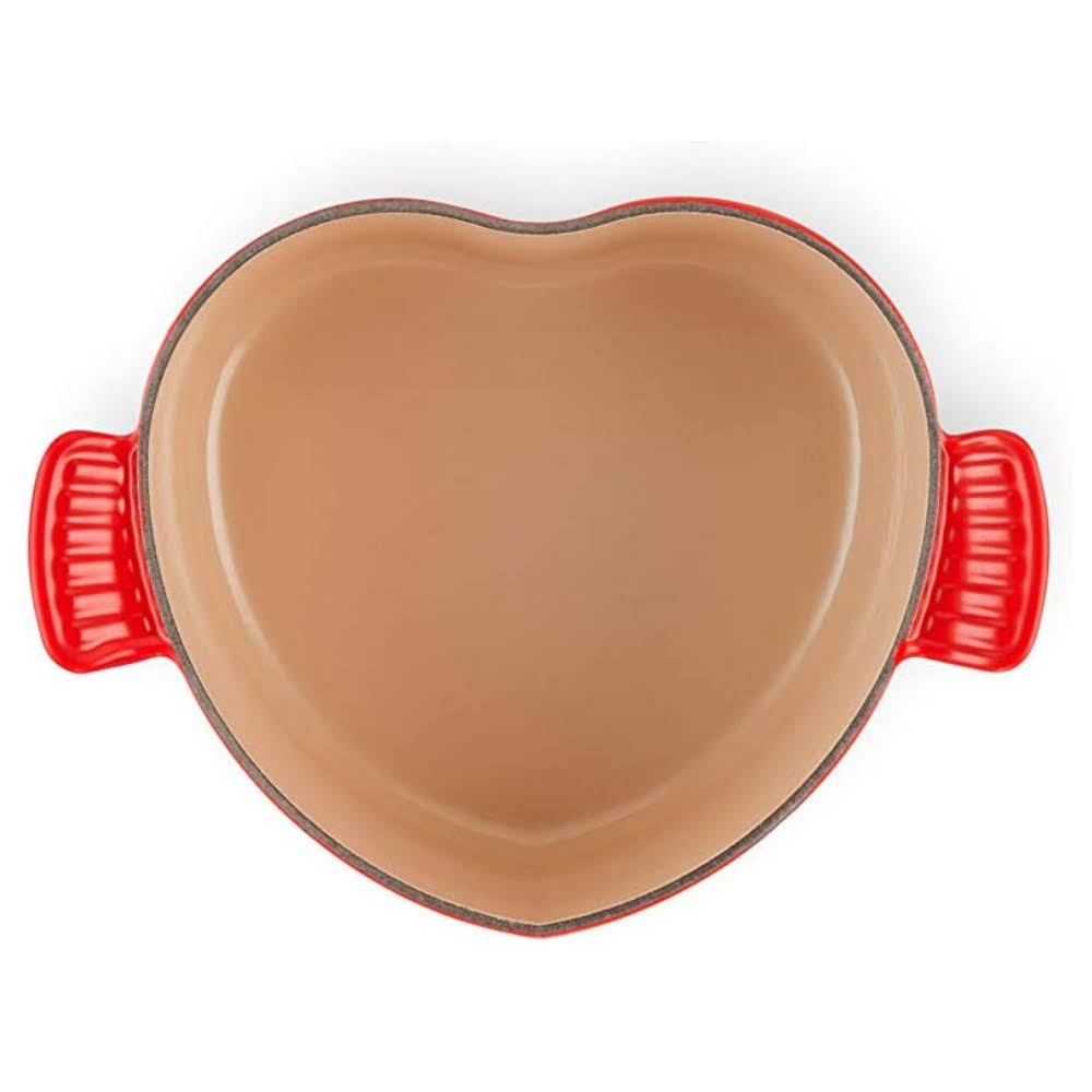 Red Enameled Cast-Iron 2-Quart Heart Casserole Q895