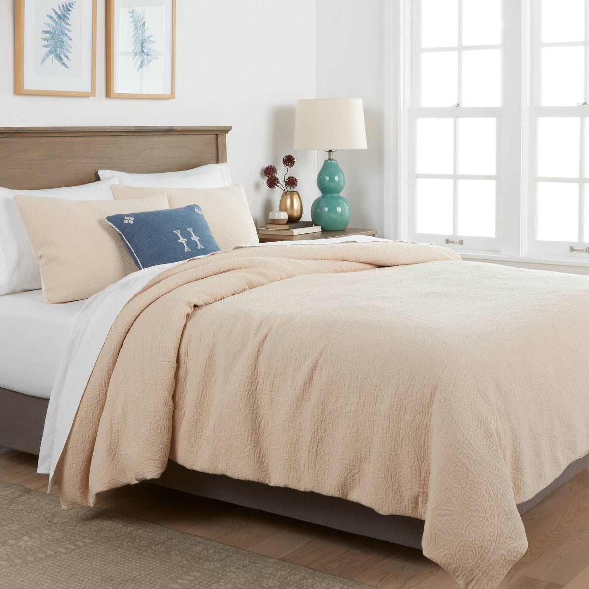 Natural Matelasse Medallion Duvet Cover & Sham Set V156990