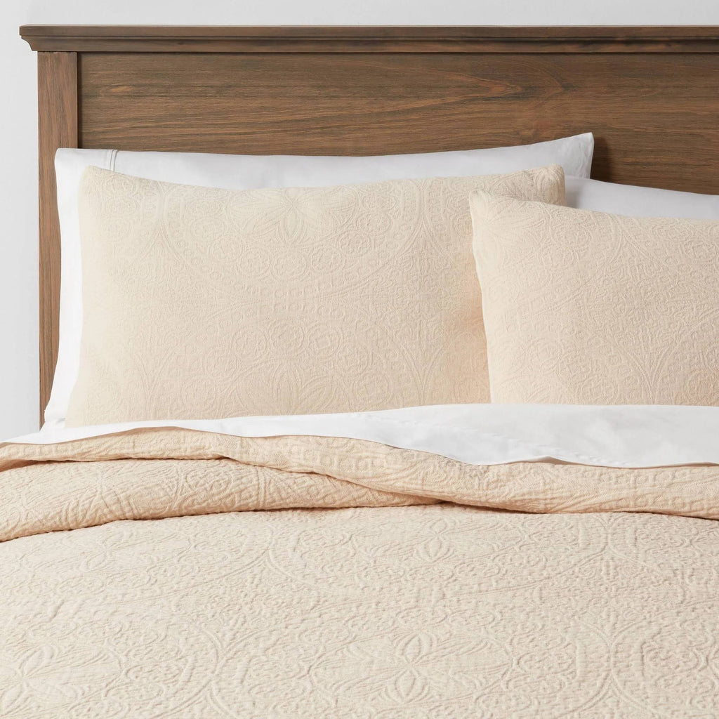 Natural Matelasse Medallion Duvet Cover & Sham Set V156990