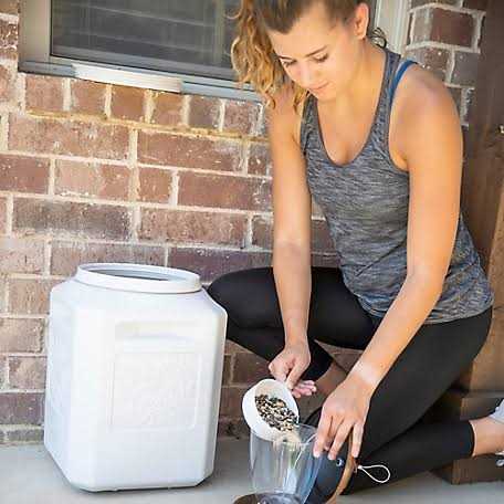 Bird Seed Storage Container O65601