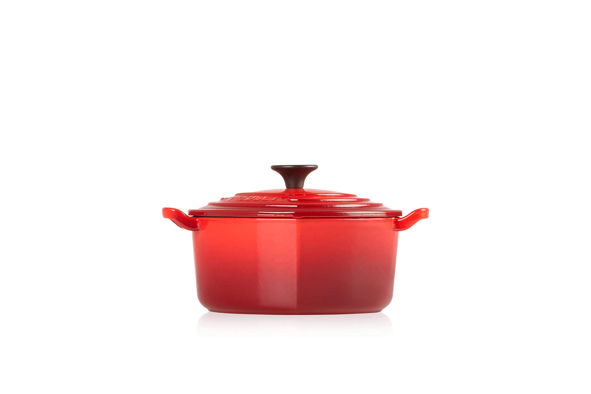 Red Enameled Cast-Iron 2-Quart Heart Casserole Q895